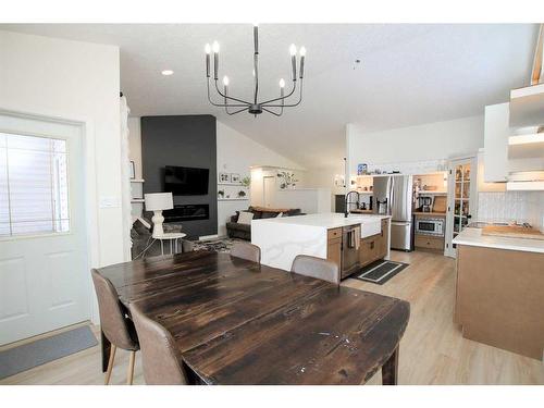 136 Ahlstrom Close, Red Deer, AB - Indoor Photo Showing Dining Room