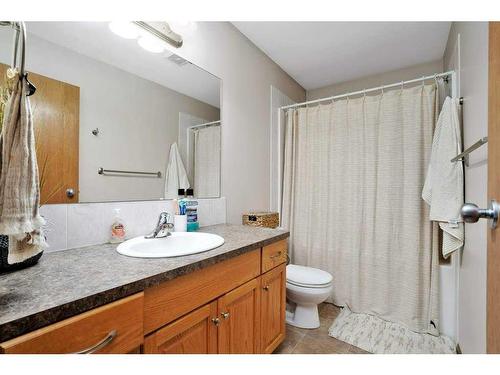 58 Jaspar Crescent, Red Deer, AB - Indoor Photo Showing Bathroom