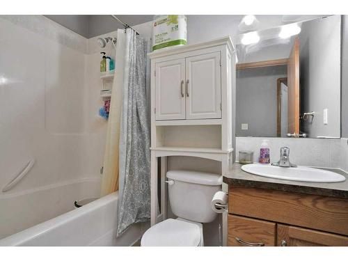 58 Jaspar Crescent, Red Deer, AB - Indoor Photo Showing Bathroom