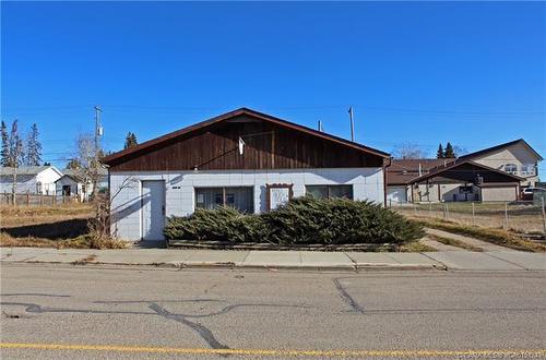 4811 49 Street, Rocky Mountain House, AB 