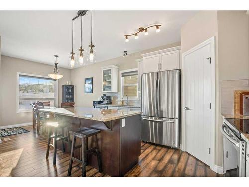 18 Cole Way, Sylvan Lake, AB - Indoor Photo Showing Kitchen With Stainless Steel Kitchen With Upgraded Kitchen