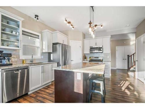 18 Cole Way, Sylvan Lake, AB - Indoor Photo Showing Kitchen With Stainless Steel Kitchen With Upgraded Kitchen