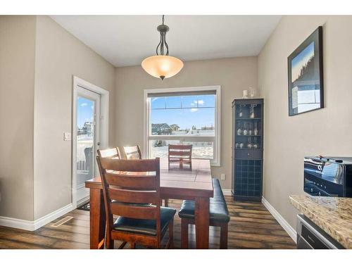 18 Cole Way, Sylvan Lake, AB - Indoor Photo Showing Dining Room