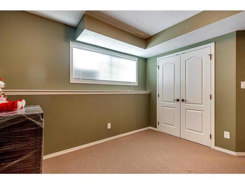 97 Inglewood Drive, Red Deer, AB - Indoor Photo Showing Other Room