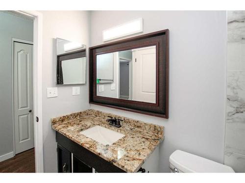 29 Abbott Close, Red Deer, AB - Indoor Photo Showing Bathroom