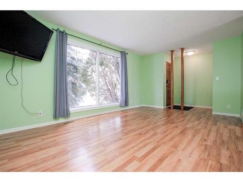 29 Abbott Close, Red Deer, AB - Indoor Photo Showing Other Room