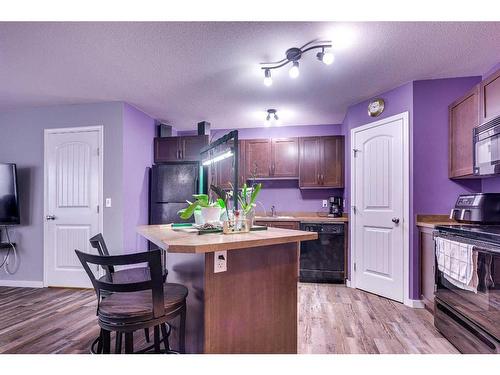 914-31 Jamieson Avenue, Red Deer, AB - Indoor Photo Showing Kitchen