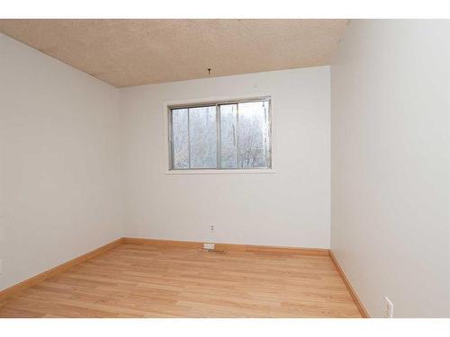 5007 58 Street, Lacombe, AB - Indoor Photo Showing Other Room