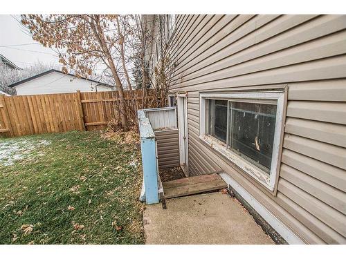 5007 58 Street, Lacombe, AB - Outdoor