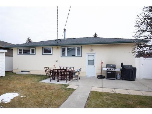 5892 West Park Crescent, Red Deer, AB - Outdoor