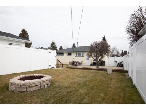 5892 West Park Crescent, Red Deer, AB - Outdoor