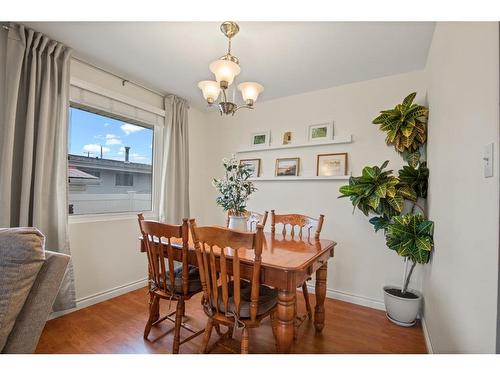 5892 West Park Crescent, Red Deer, AB - Indoor Photo Showing Dining Room