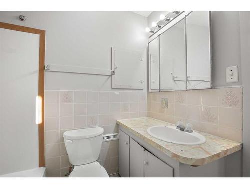 3723 50 Street, Red Deer, AB - Indoor Photo Showing Bathroom