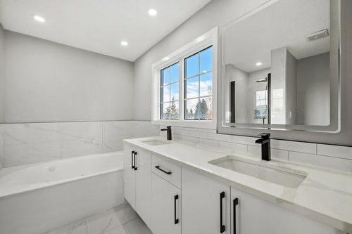 64 Sandringham Close Nw, Calgary, AB - Indoor Photo Showing Bathroom