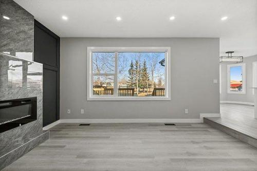 64 Sandringham Close Nw, Calgary, AB - Indoor Photo Showing Other Room