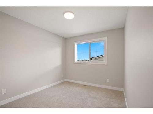 22 Palmer Circle, Blackfalds, AB - Indoor Photo Showing Other Room