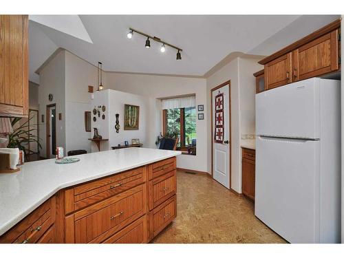 86-28319 Township Road 384, Rural Red Deer County, AB - Indoor Photo Showing Kitchen