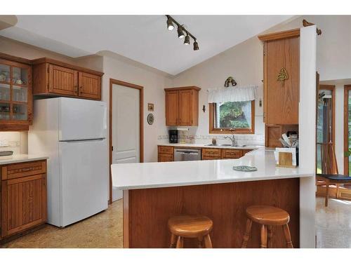 86-28319 Township Road 384, Rural Red Deer County, AB - Indoor Photo Showing Kitchen