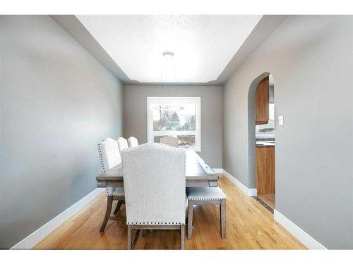 4024 39 Street, Red Deer, AB - Indoor Photo Showing Dining Room