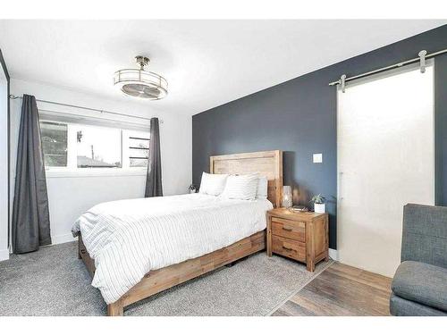 4024 39 Street, Red Deer, AB - Indoor Photo Showing Bedroom