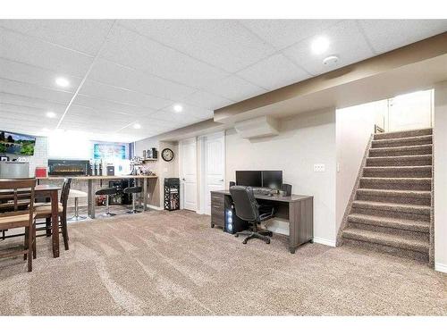 4024 39 Street, Red Deer, AB - Indoor