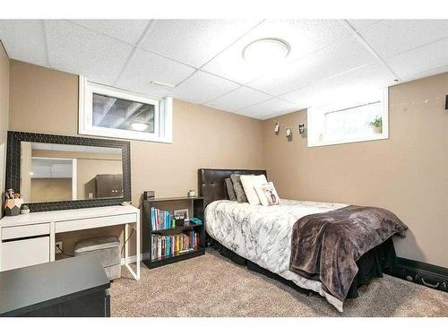 4024 39 Street, Red Deer, AB - Indoor Photo Showing Bedroom