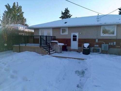 4024 39 Street, Red Deer, AB - Outdoor