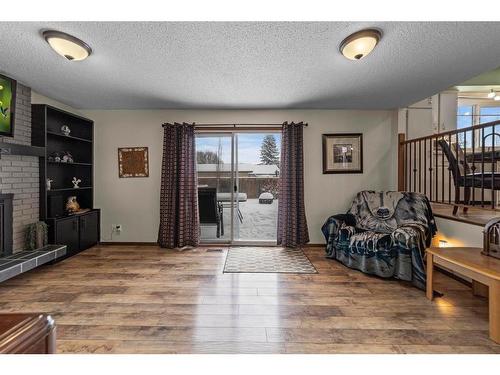 3813 67 St Street, Camrose, AB - Indoor