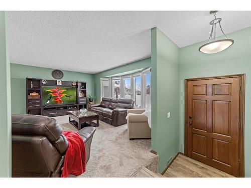 3813 67 St Street, Camrose, AB - Indoor Photo Showing Living Room