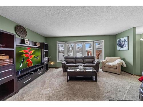 3813 67 St Street, Camrose, AB - Indoor Photo Showing Dining Room