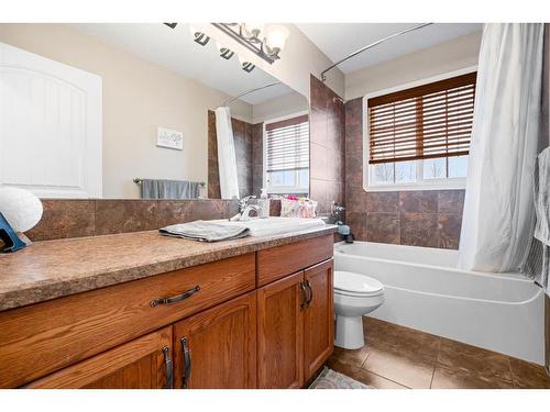 5904 54 Avenue, Camrose, AB - Indoor Photo Showing Bathroom