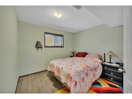 101 Kentwood Drive, Red Deer, AB - Indoor Photo Showing Bedroom