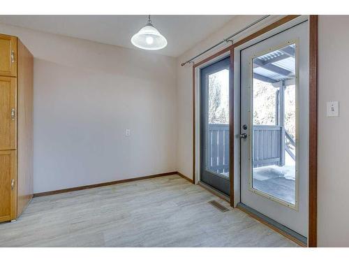 109 Eastman Crescent, Red Deer, AB - Indoor Photo Showing Other Room