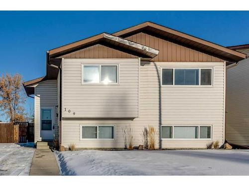 109 Eastman Crescent, Red Deer, AB - Outdoor