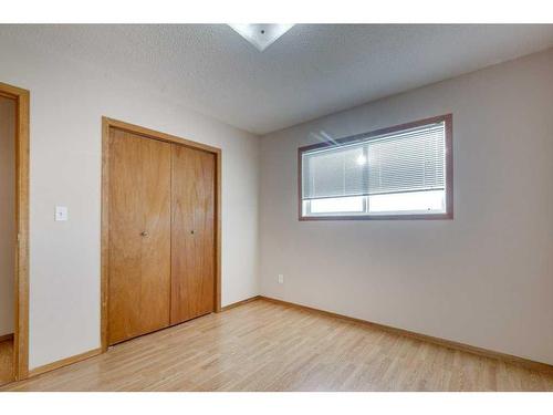 109 Eastman Crescent, Red Deer, AB - Indoor Photo Showing Other Room