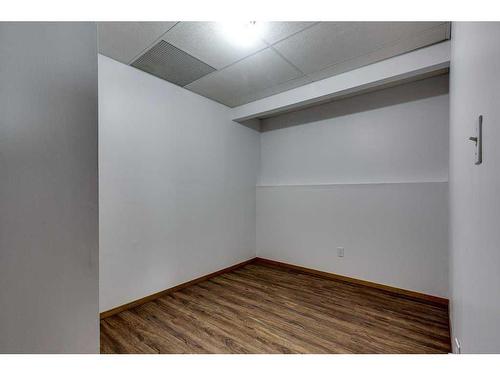 109 Eastman Crescent, Red Deer, AB - Indoor Photo Showing Other Room