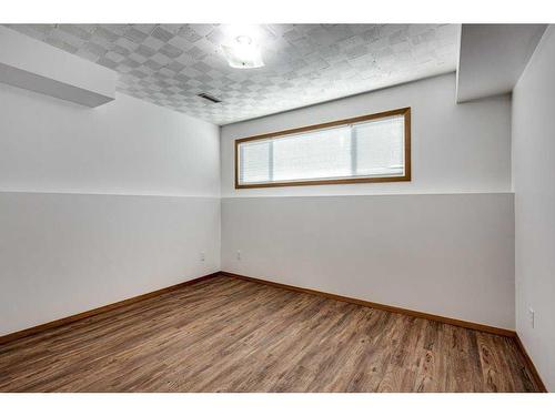 109 Eastman Crescent, Red Deer, AB - Indoor Photo Showing Other Room