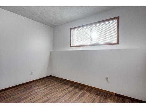 109 Eastman Crescent, Red Deer, AB - Indoor Photo Showing Other Room