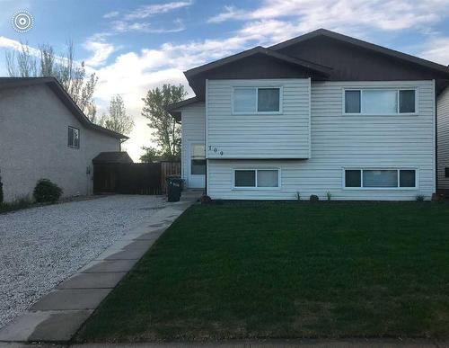 109 Eastman Crescent, Red Deer, AB - Outdoor