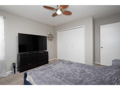 12 Richards Close, Red Deer, AB - Indoor Photo Showing Bedroom