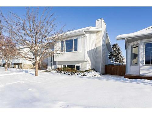 12 Richards Close, Red Deer, AB - Outdoor With Facade