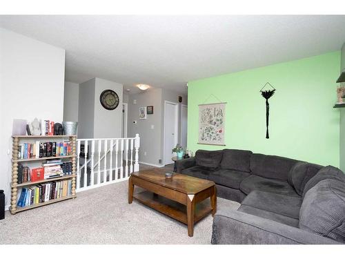 12 Richards Close, Red Deer, AB - Indoor Photo Showing Living Room