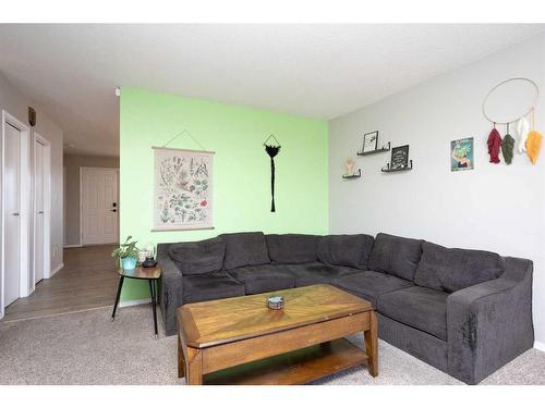 12 Richards Close, Red Deer, AB - Indoor Photo Showing Living Room