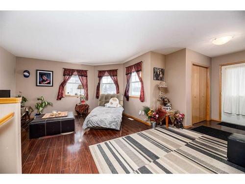 625 Lancaster Drive, Red Deer, AB - Indoor Photo Showing Bedroom