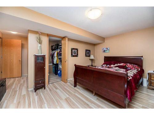 625 Lancaster Drive, Red Deer, AB - Indoor Photo Showing Bedroom