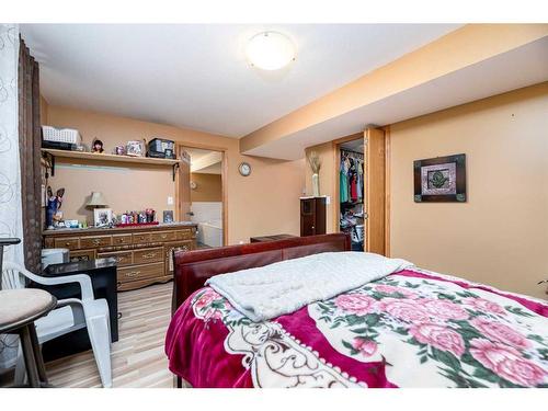 625 Lancaster Drive, Red Deer, AB - Indoor Photo Showing Bedroom