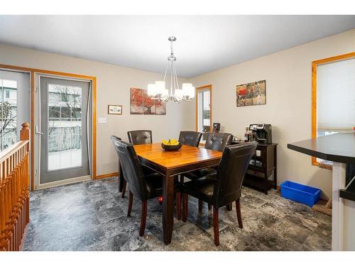 3807 64 Street, Stettler, AB - Indoor Photo Showing Dining Room