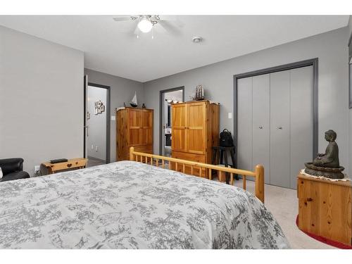 B-4821 54 Street, Camrose, AB - Indoor Photo Showing Bedroom