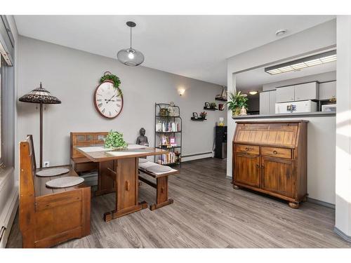 B-4821 54 Street, Camrose, AB - Indoor Photo Showing Dining Room