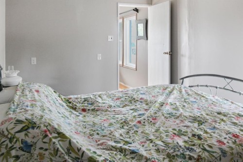 4919 50 Avenue, Czar, AB 